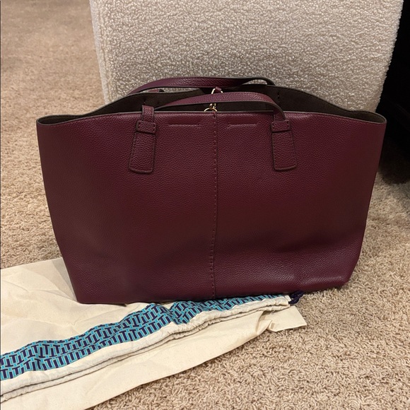 Tory Burch McGraw Burgundy Tote - Picture 3 of 11